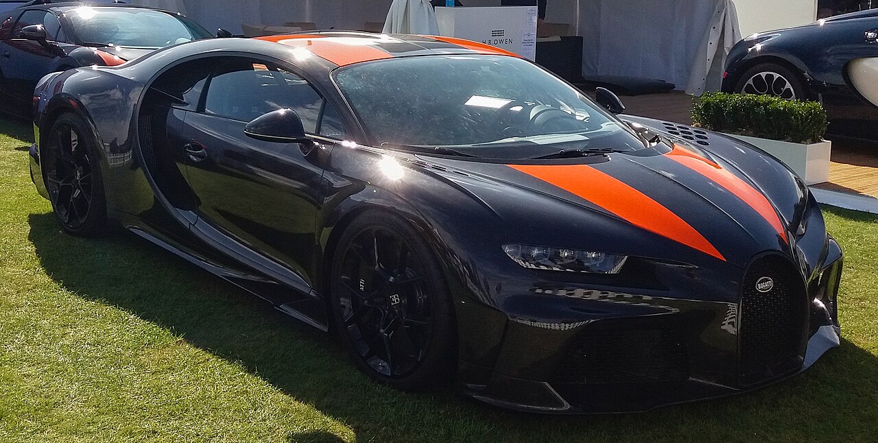 ලෝකේ වේගවත්ම සාමාන්‍ය කාර් එක මොකක්ද? Bugatti (බුගාටි) ගේ 490 km/h ගමන
